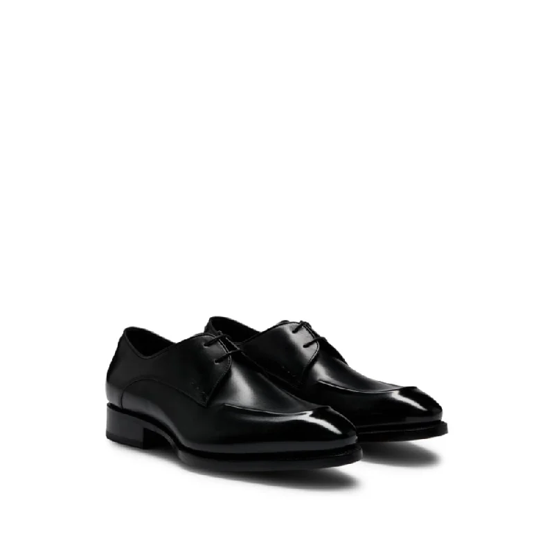 Apron-toe Derby shoes in leather with heel detail